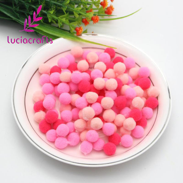 Kids DIY Pompom Balls