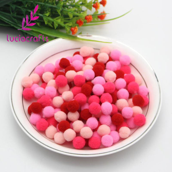 Kids DIY Pompom Balls