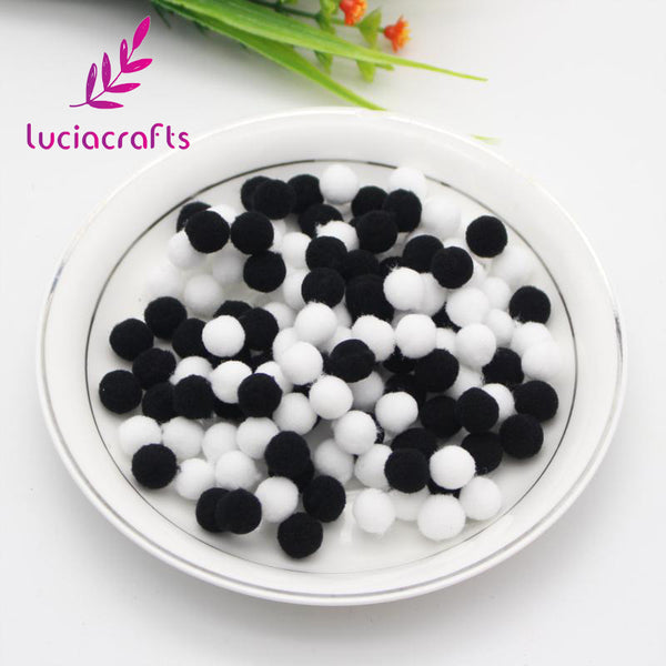 Kids DIY Pompom Balls