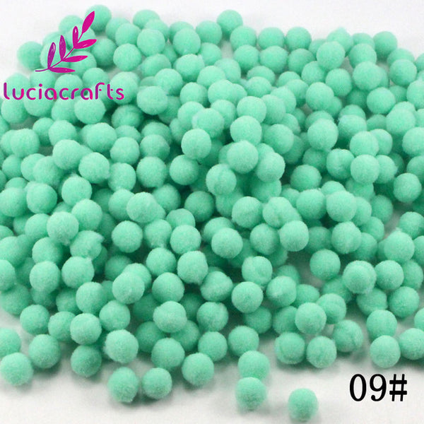 Kids DIY Pompom Balls