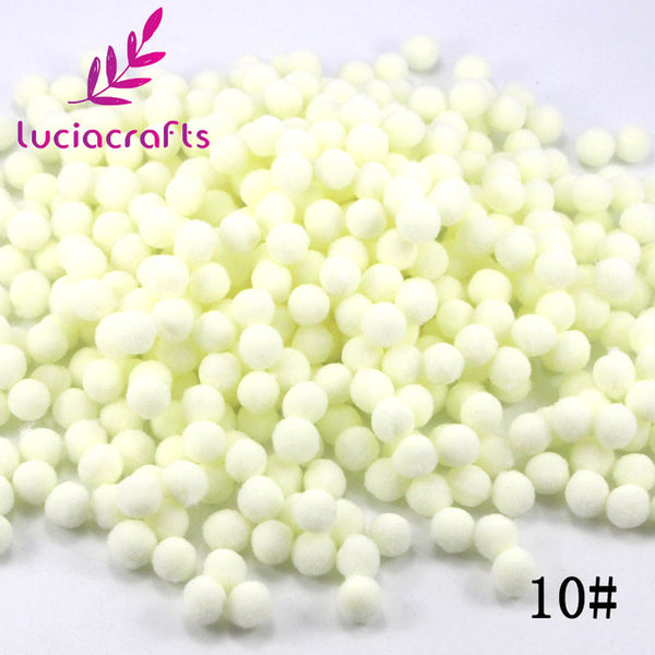 Kids DIY Pompom Balls