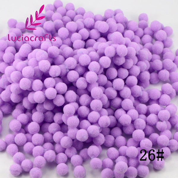 Kids DIY Pompom Balls